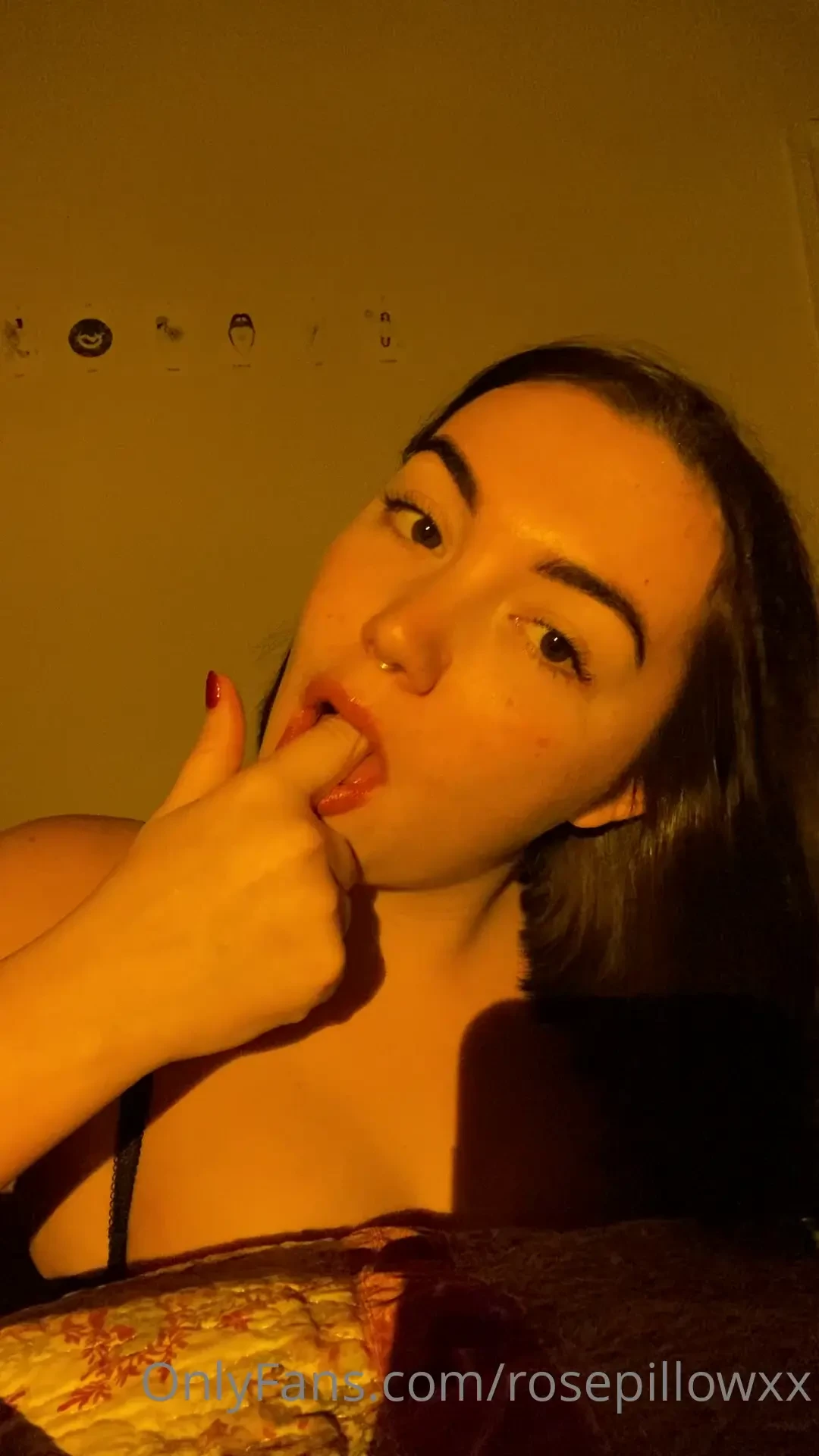 Pov you catch me eating dessert and listening to lordes new song full 