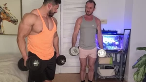 You know i love some flexing amp muscle worship mateomuscle69 amp i