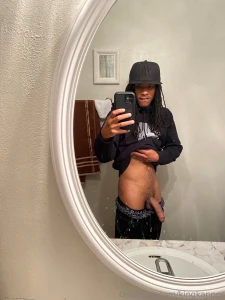 I love a good mirror pic lmk what kinda pics or videos you would like part 1