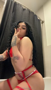 Do you like my suit like this or what color do you prefer