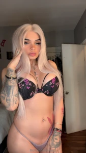 I have a hot ass i want a cock part 16