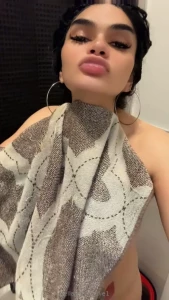 Aqu va ando sola y com mi soledad hahaha part 2