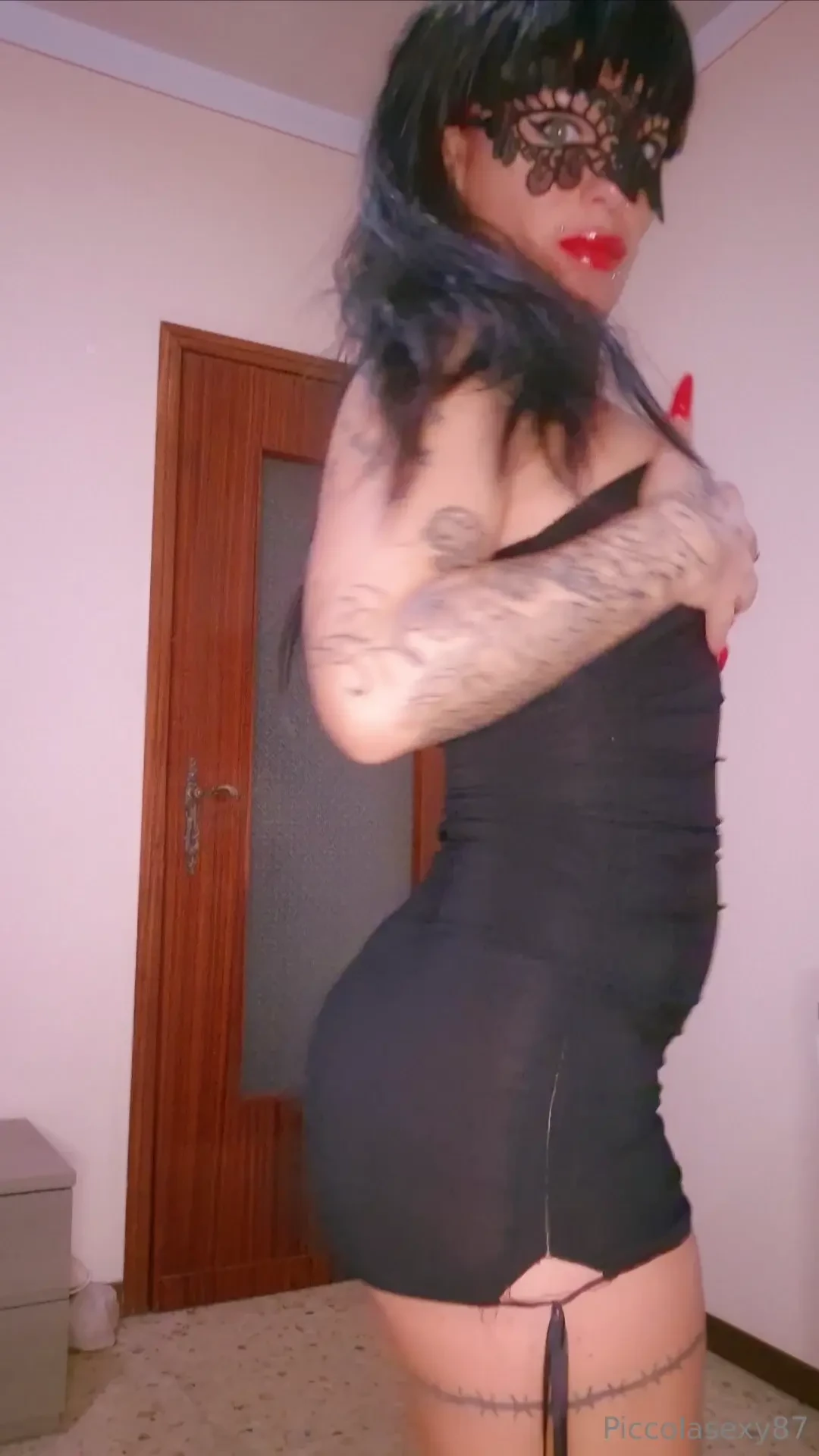 Vuoi vedermi in uno show solo per te scrivimi in privato 