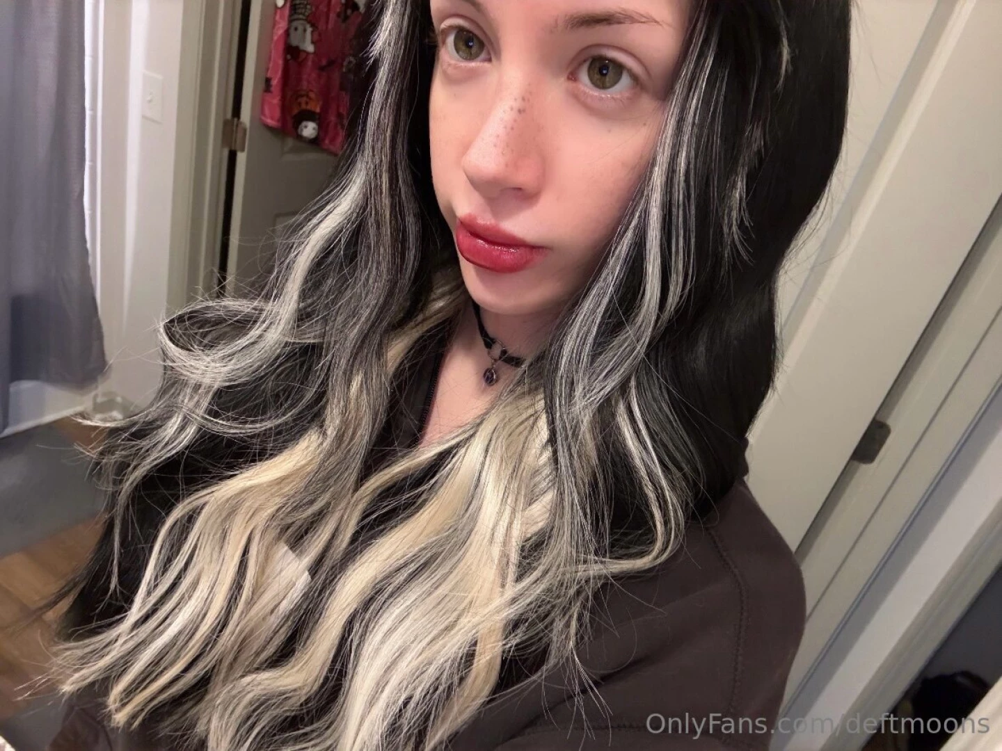 Still think i m cute without any makeup 3 