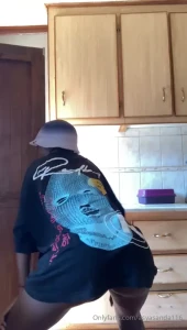 Open my ass n pussy wide