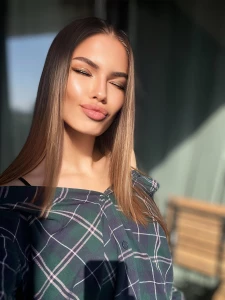 Immersed in the rays of the sun i feel each moment filled with warmth