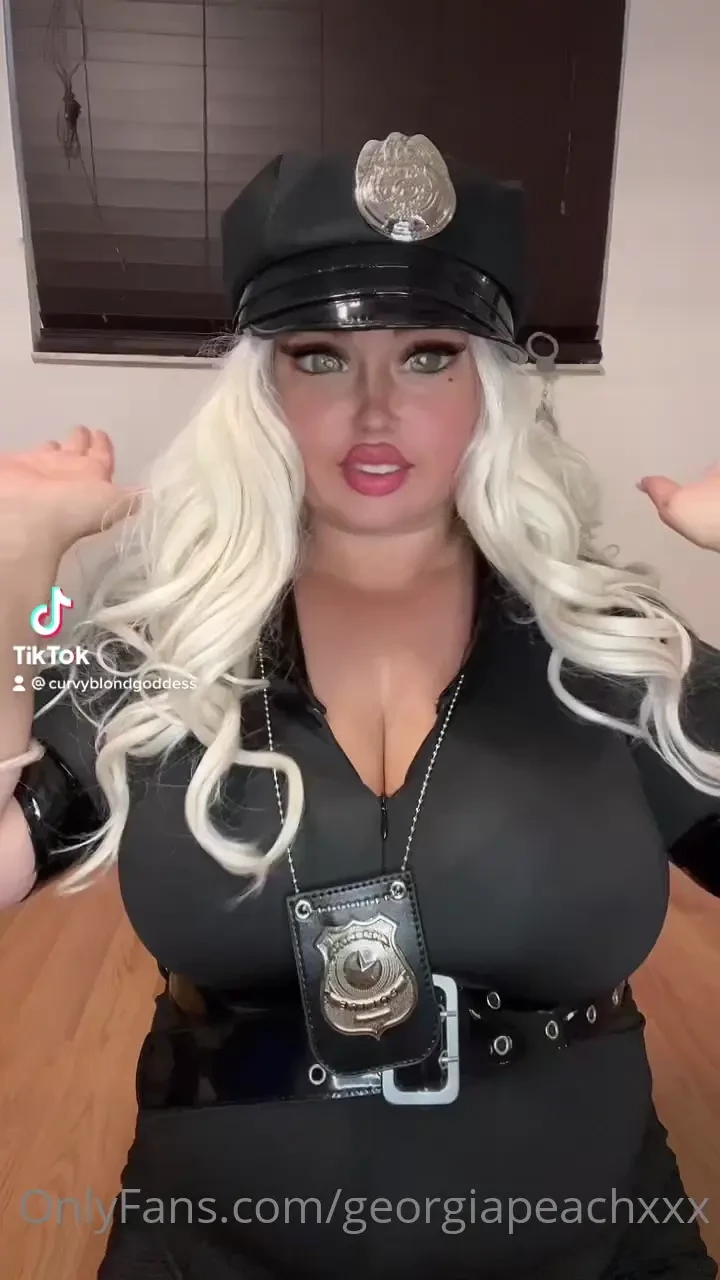 Do i look like a bratz doll 