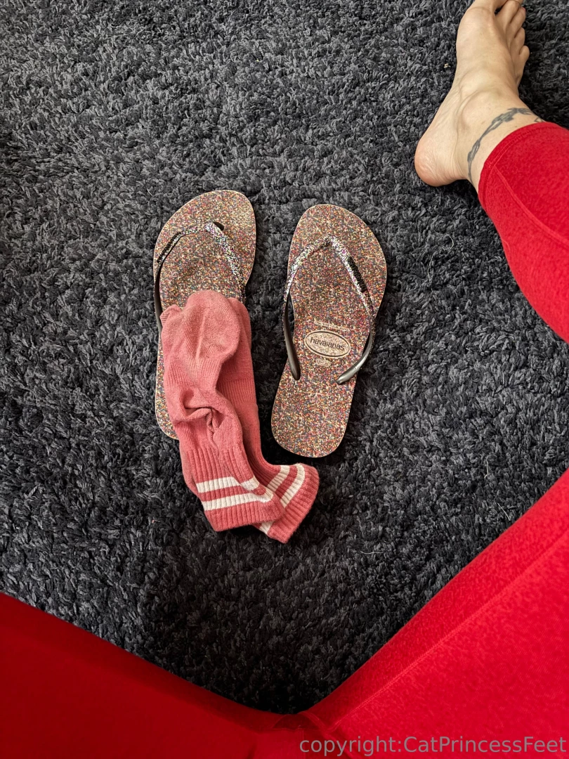 Flip flops amp leggings sweatpants and some with tabi socks some bare part 1 