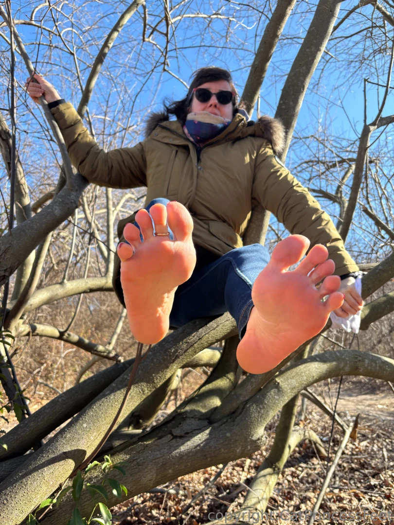 Barefoot in the bushes with mrmarathon u know what came next part 11 