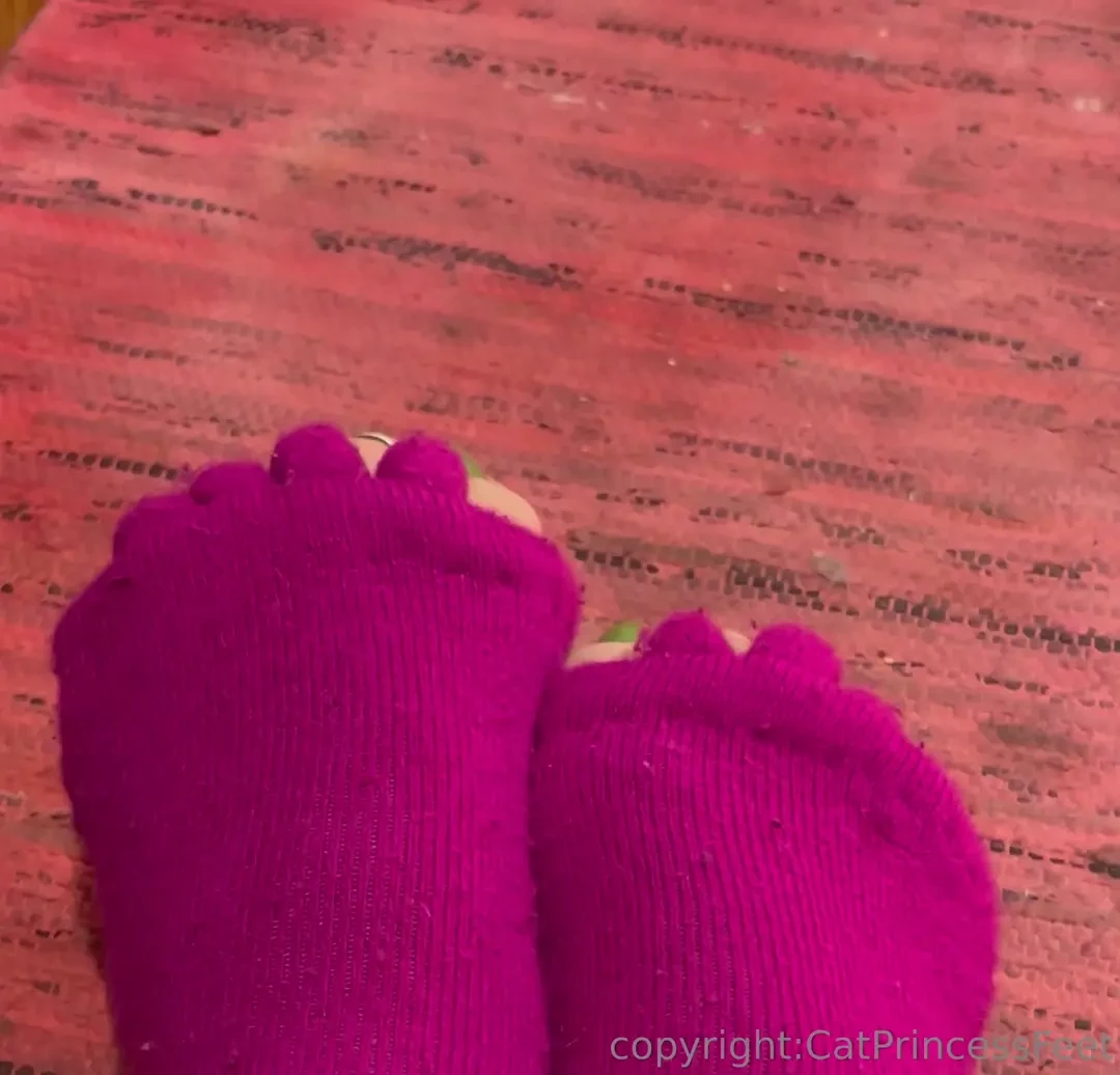New green toes yes or no 