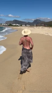 Being naked outside is such a great feeling