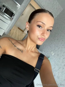 Just remembered my mom hasn t been to the sea in 10 years ten years