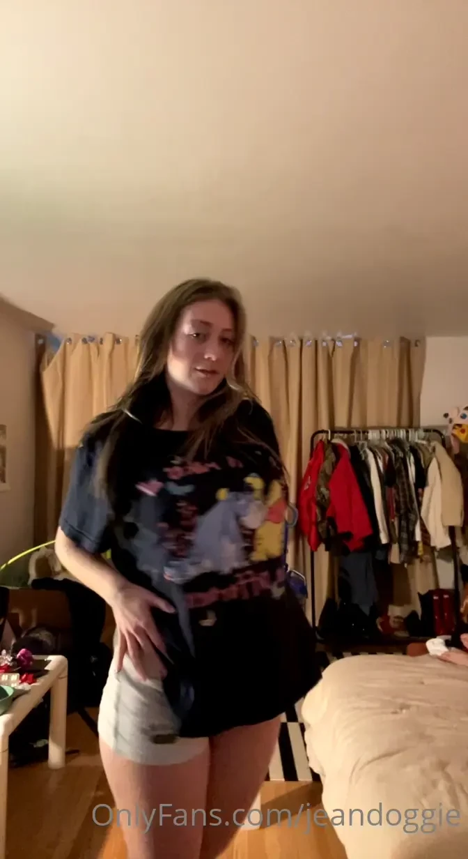 Strip tease even tho i don t feel very cute lt 3 love u 