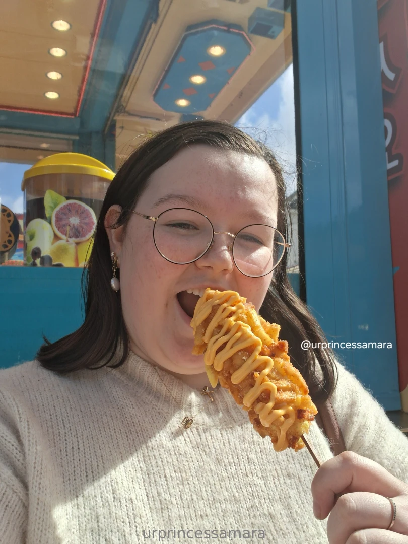 Tried a cheese dog for the first time and i think i m in love part 1 