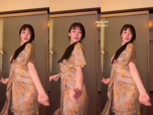 The yellow look is back