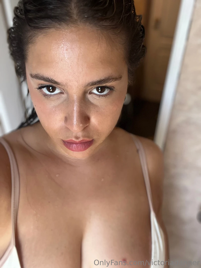 I stare at you so you don t make me angry and fulfill all my orders 