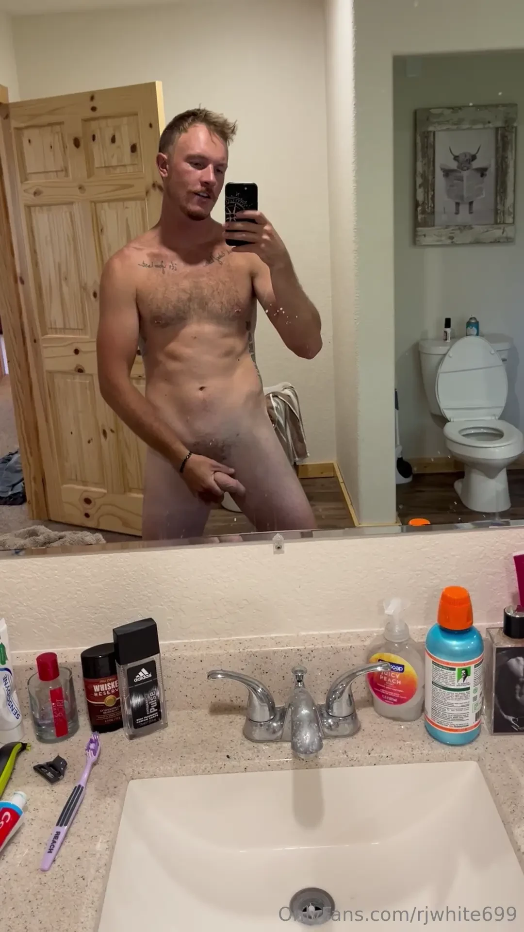 Anyone else like the smell of your own sweaty balls 