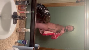 Christmas day cum had to sneak away from family for a quick bathroom part 2