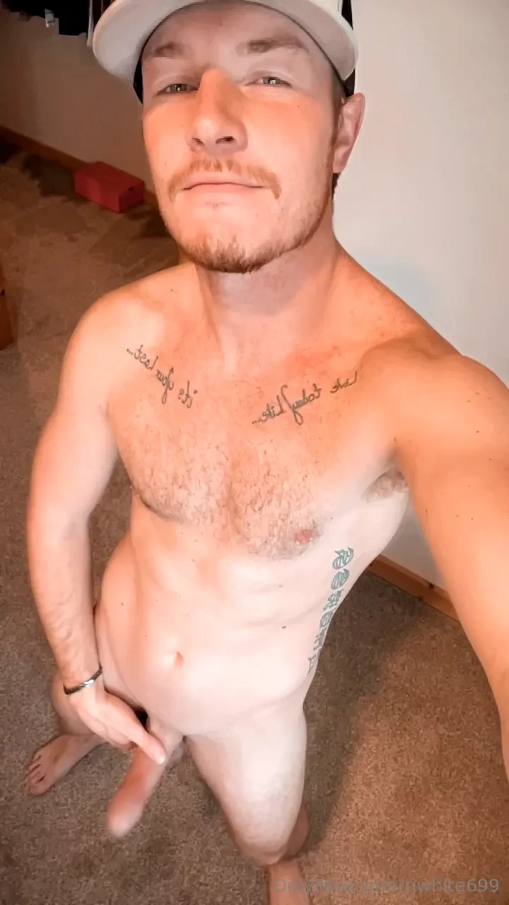 Everyone loves a big floppy cock right 