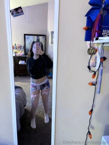 Fishnets make me want to misbehave what would you do if you had me in part 3