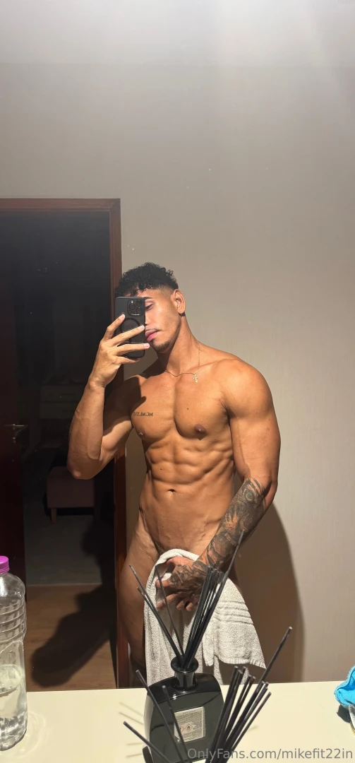 Hi time to take a shower 