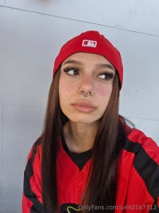 I m getting bored and sad send me a dm and let s have fun