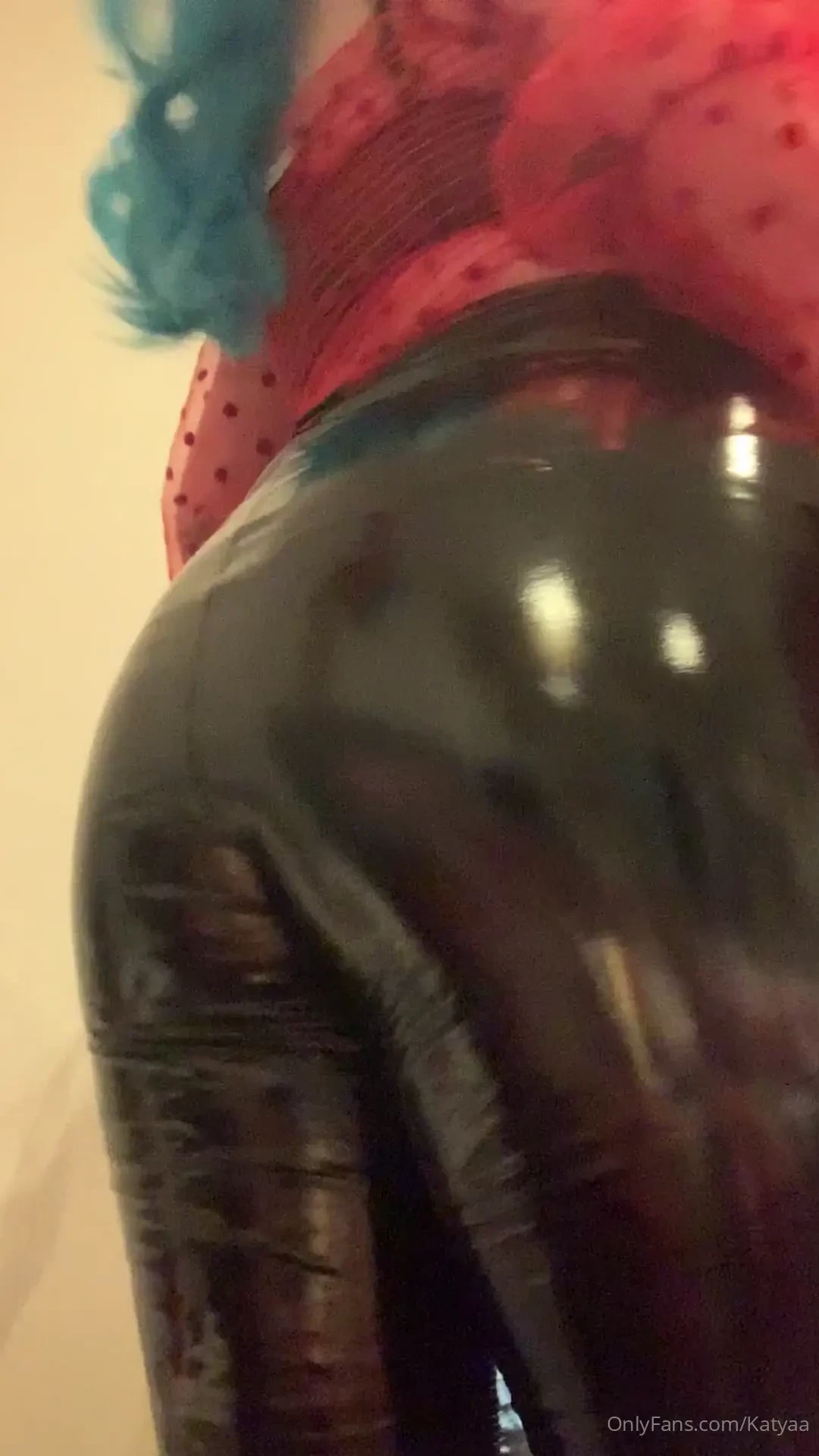 I m sorry but i love these pants okay 