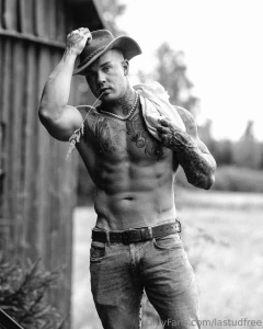 Would you let this cowboy to tie you