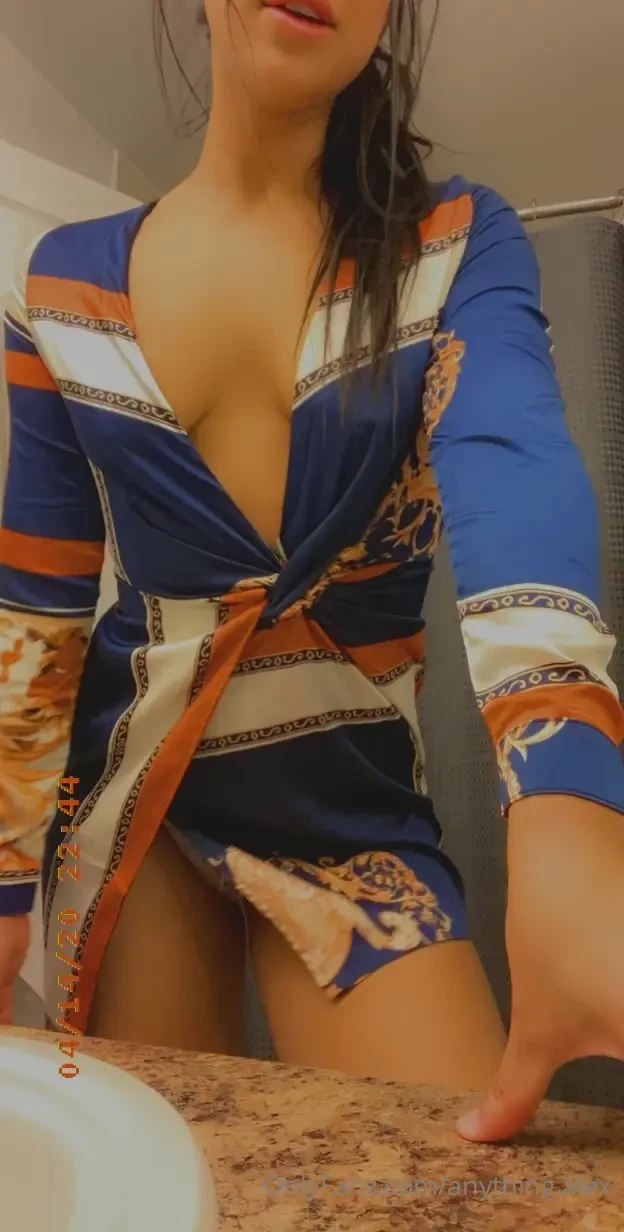 This dress is so short like imagine if i went to the club in this and 