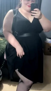 Went out to dinner tonight cheeky little post have a good day