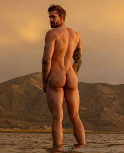 More pics from my outdoor lake photoshoot part 2