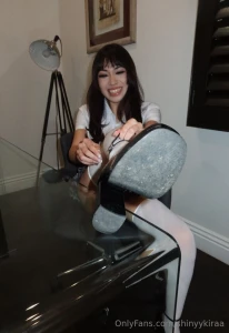 Show of hands who d like to be under these shoes ngl i wouldn t mind