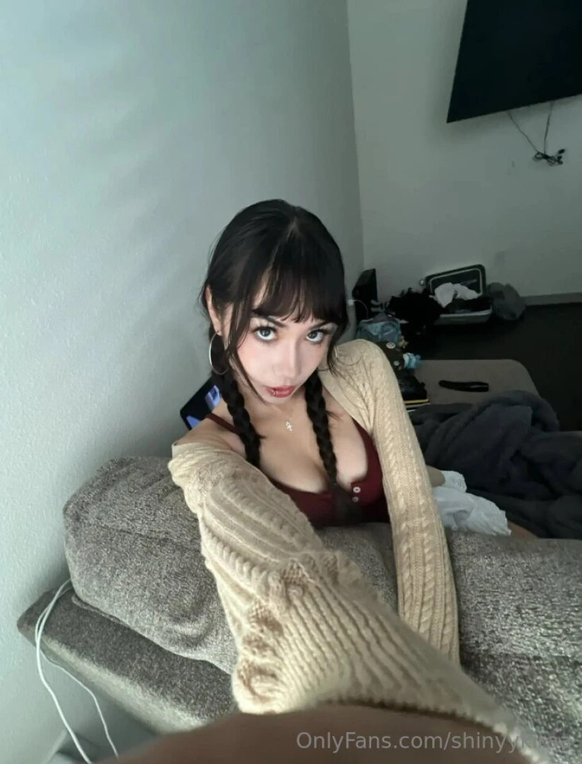 Ohh you re finally here i hope you dont mind if i get things started 