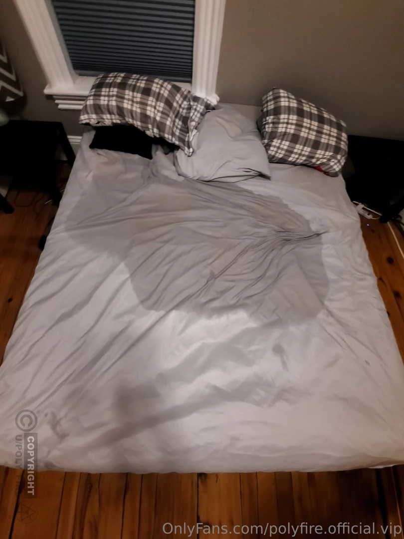 When i get squirting i can make a really big tasty mess 