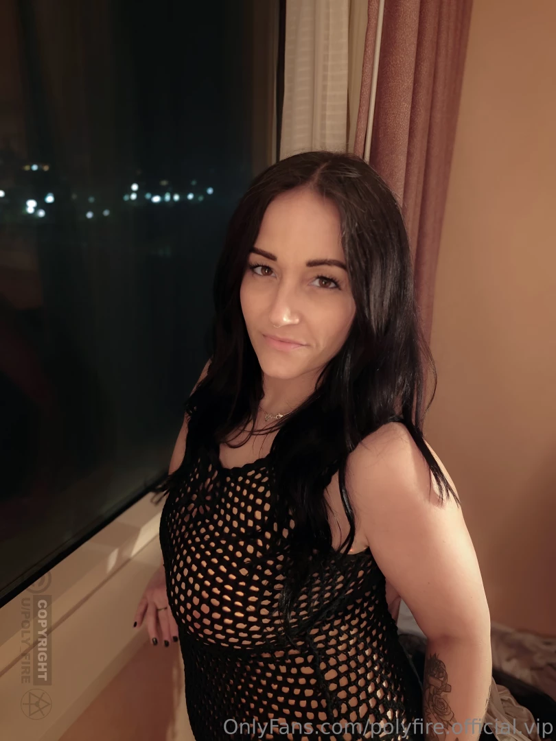 There s something about travelling and settling into my hotel room part 1 