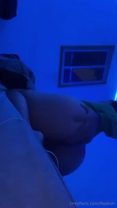 I need a roomie to make him record me every night trying new povs lol part 2