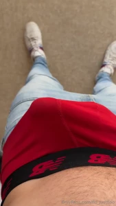 Fuuuck wearing these jeans and sagging them felt so fucking hot i didn