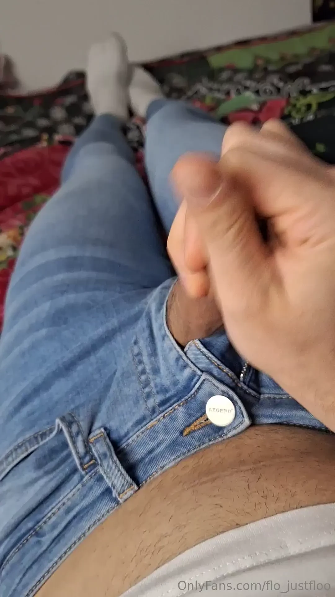 A quick relief from being horny as fuck all day in these super tight 