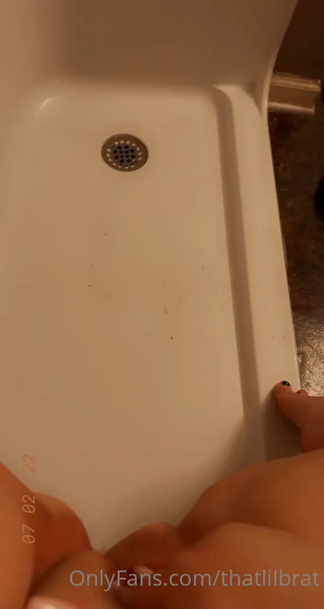 My pretty little pussy needs stuffed 