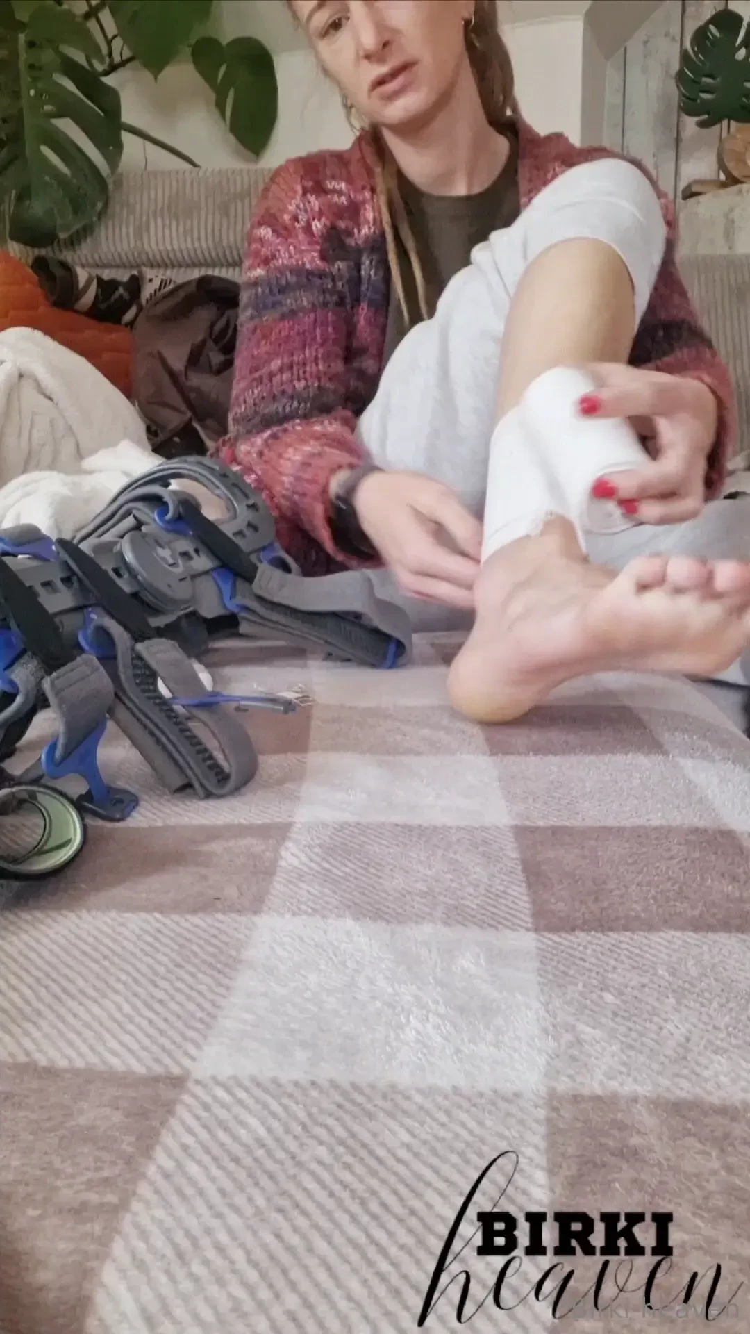 How do i bandage my foot after excessive strain i ll show you here part 1 