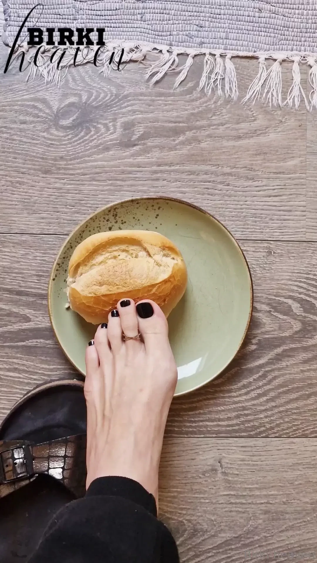Such a fresh crispy bun i just had to press my toes on it a few times part 1 