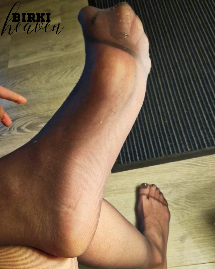 These tights are not black they are anthracite and super thin i like 