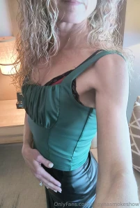 Headed to an early hotel happy hour while the hubby is at a conference