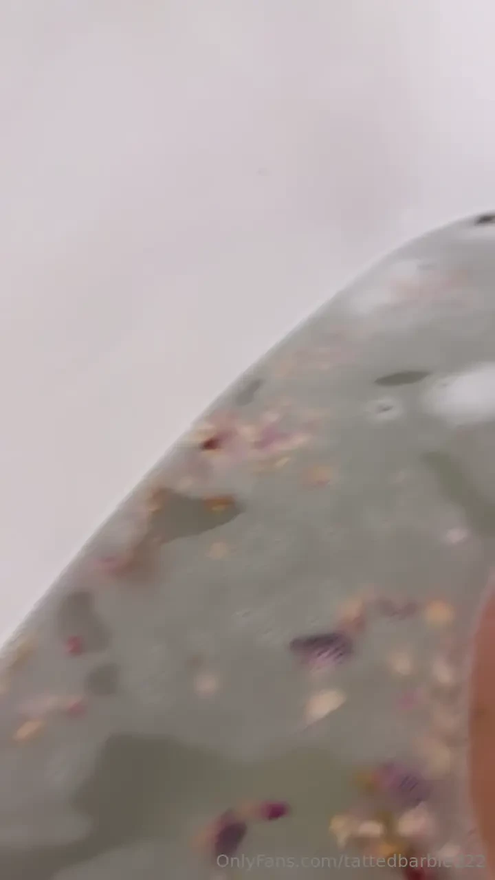 Rose petal bath 