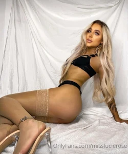 I m looking for some shock value tonight stand out for me i m ready to