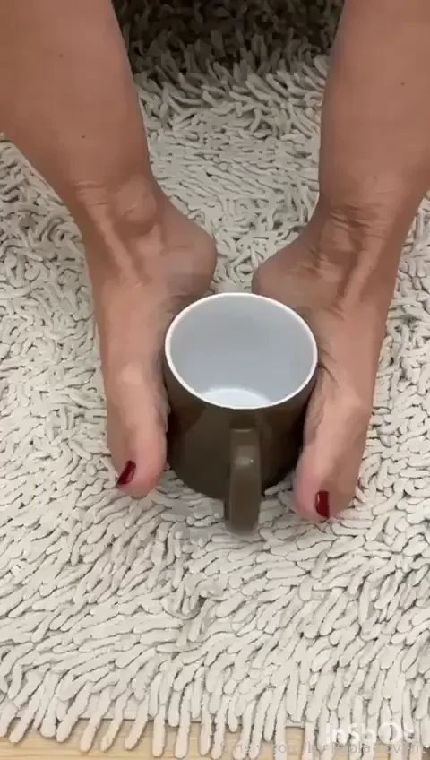 Feet warm cup and cuddles - piedini tazza calda e coccole imagine the part 1 