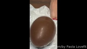 Watch me crush my egg - guarda come schiaccio il mio uovo pleasure