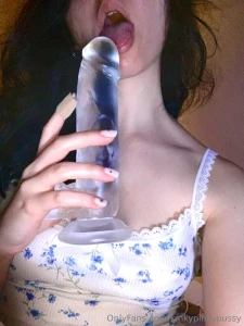 Oggi mi sento buona e voglio farti un regalo con questo dildo set e se