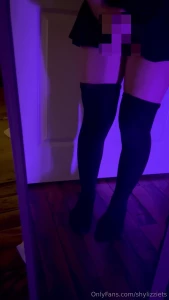 Just filmed myself blastin a fuckin massive load all over my mirror