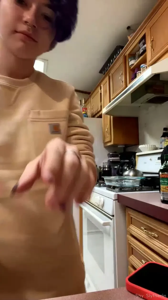 Stream started at 12 09 2021 05 38 am come join me as i cook brownies 